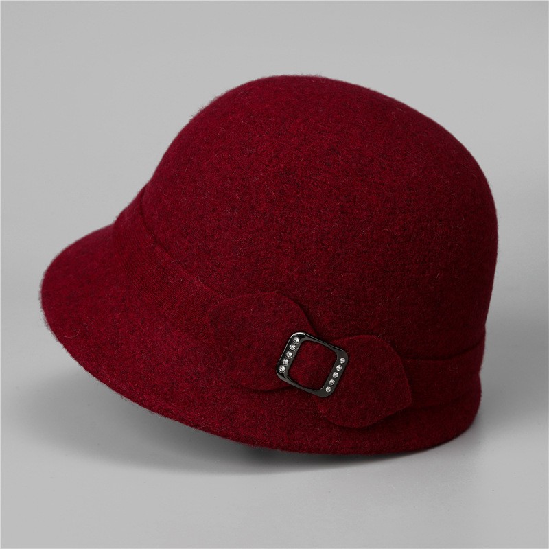 Spring fashion red hats 01101919
